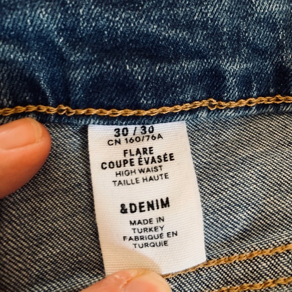 NWT flared jeans - Picture 2 of 4